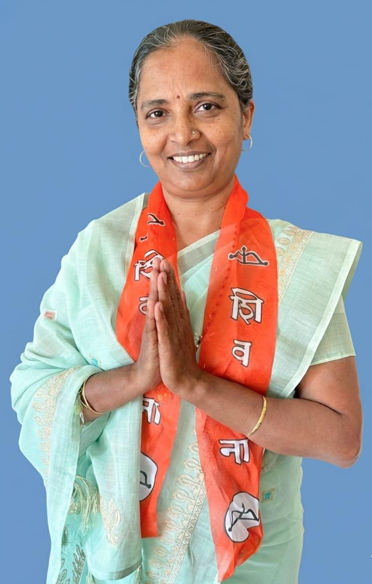 माजी सरपंच स्नेहा गवस मैदानात..जनसंपर्काचे बळ..!