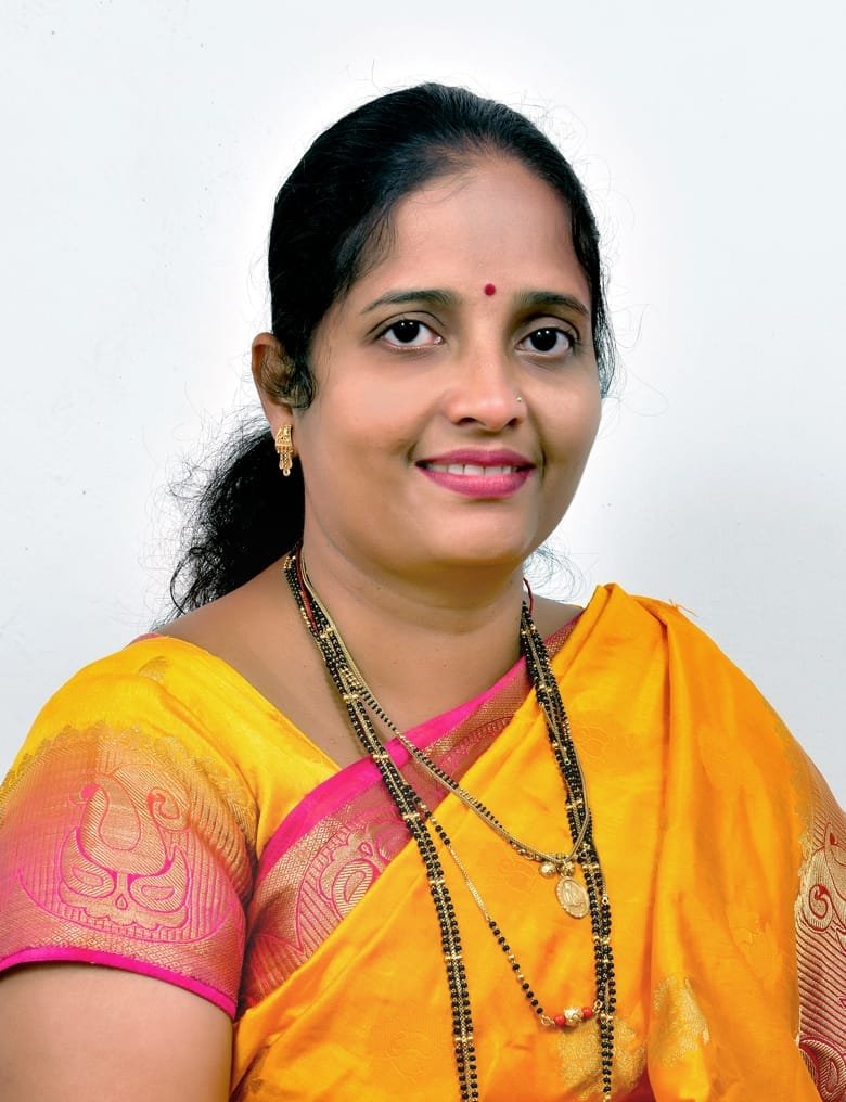 महिला नेतृत्वाची प्रभावी लढाई – अपक्ष म्हणून मैदानात सौं साक्षी देसाई..!