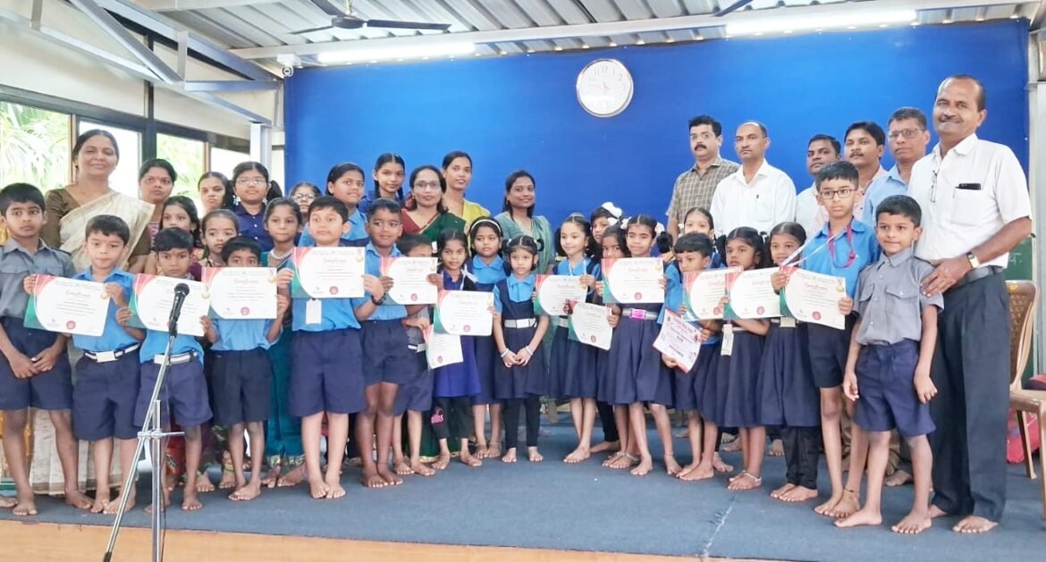 गणित स्पर्धेतील यशस्वी विद्याथ्र्यांचा गौरव*