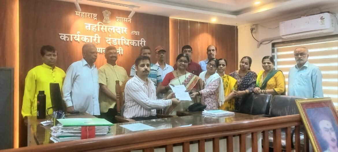 महाराष्ट्रात ‘लव्ह जिहाद’ विरोधी कठोर कायदा करा; कणकवली तहसीलदारांना हिंदू जनजागृती समितीचे निवेदन