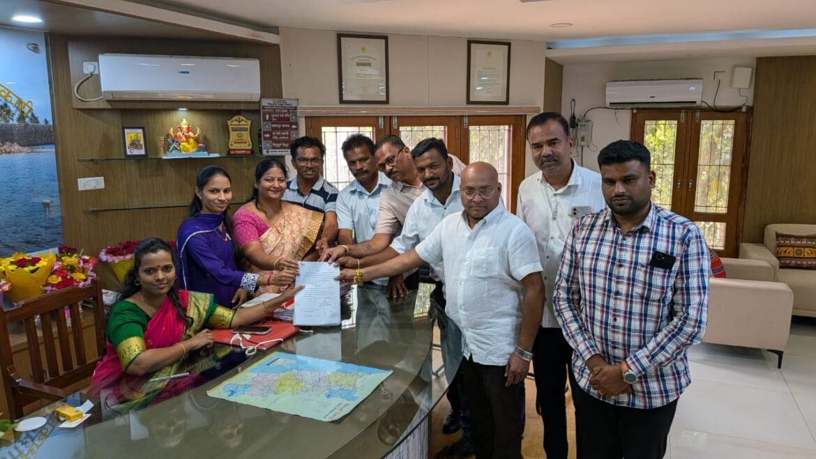 जिल्हा परिषदेत अपक्ष, ठाकरे शिवसेनेची मोट .