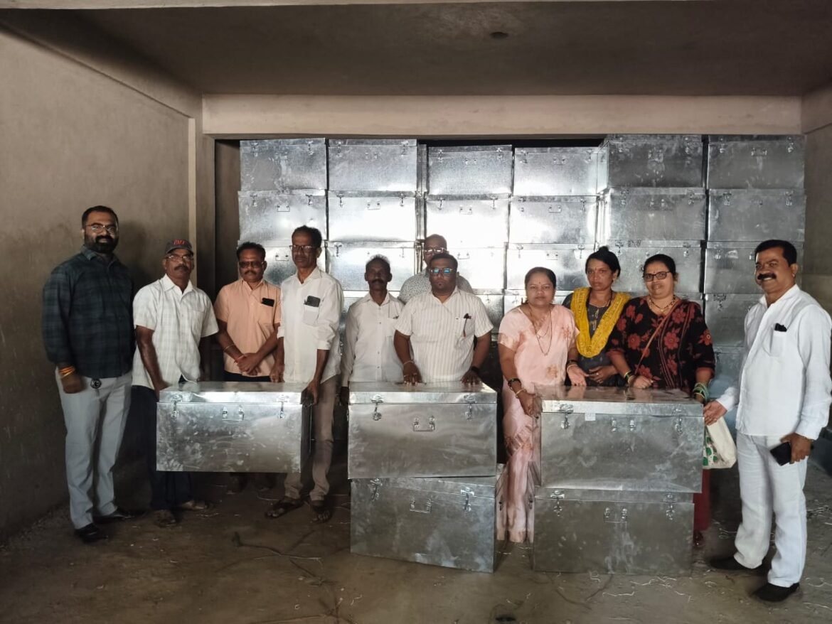 इमारत बांधकाम कामगारांना “अत्यावश्यक संच” कीटचे वितरण*