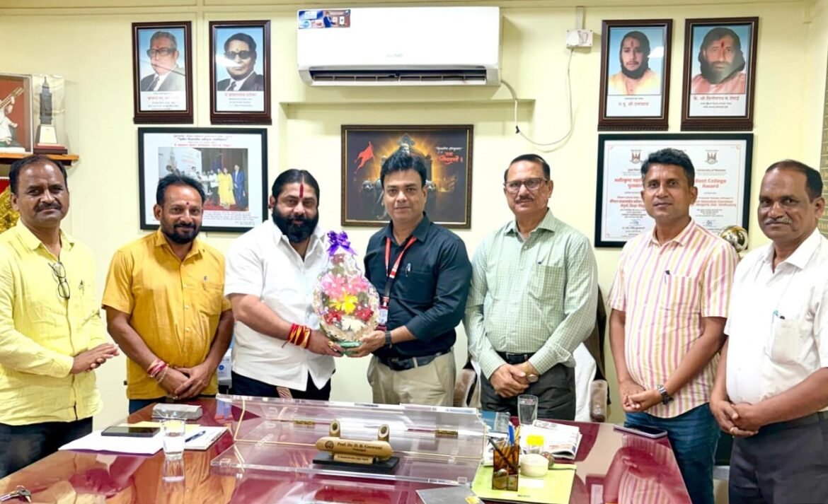 ग्रामीण विकासावर संशोधन; प्रा. विवेक चव्हाण यांना डॉक्टरेट