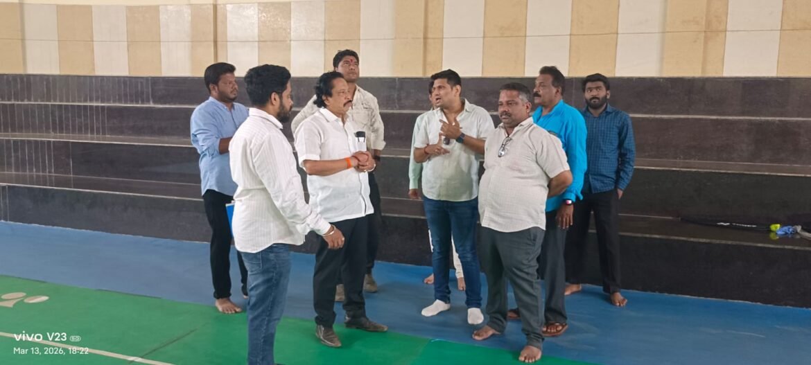 क्रीडा संकुलाचा दर्जा उंचावणार – नगराध्यक्ष संदेश पारकर