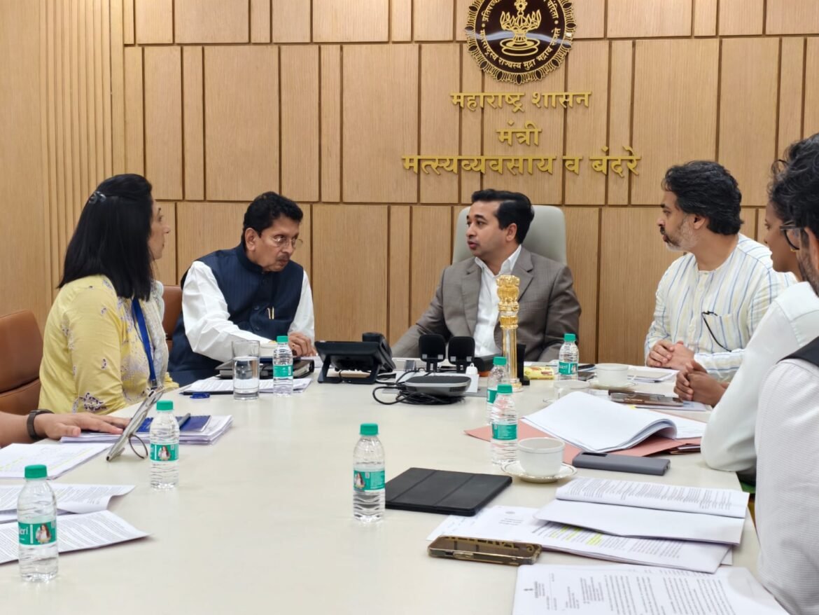 सिंधुदुर्गच्या विकासासाठी पर्यावरणाचा समतोल आणि जनहिताला प्राधान्य