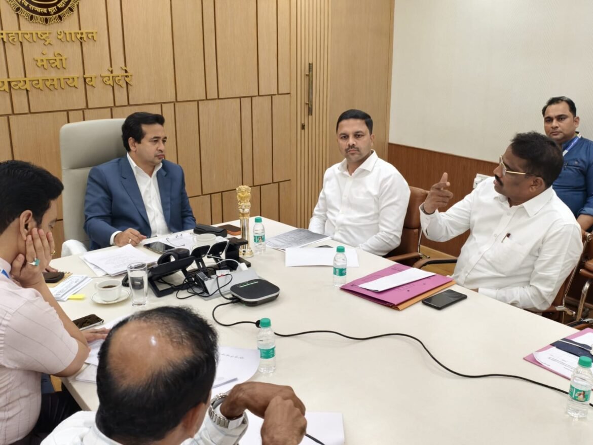 पालकमंत्री नितेश राणे यांच्या अध्यक्षतेखाली भात खरेदी संदर्भात बैठक