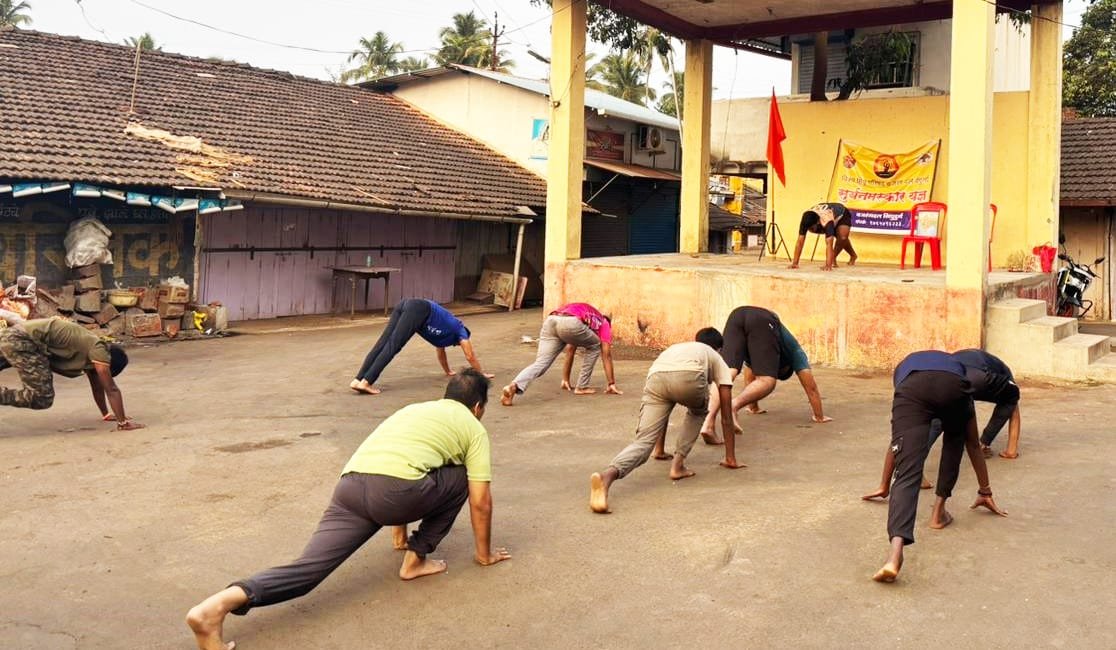 हनुमान जन्मोत्सवानिमित्त 1501 सूर्यनमस्कार