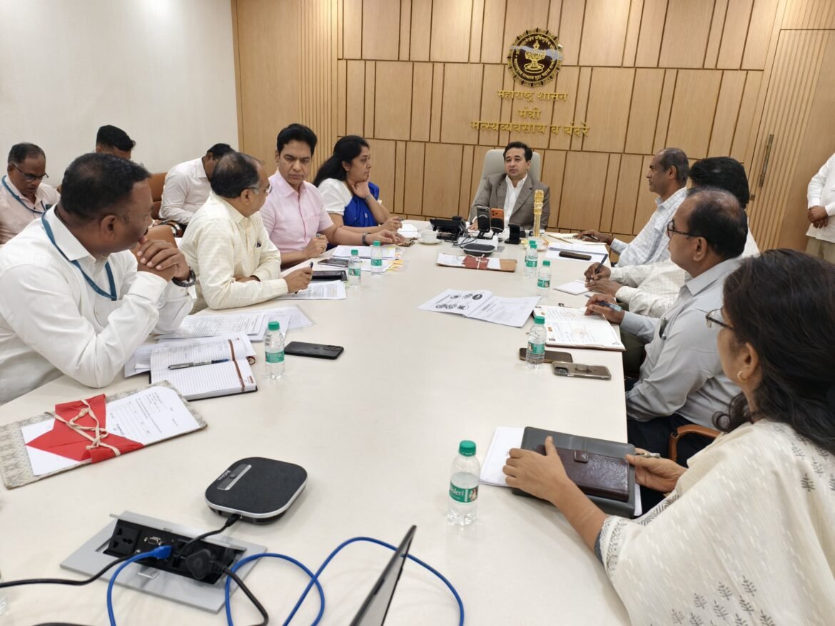 ड्रोनच्या मदतीने सागरी सुरक्षेला बळ, नवीन दहा ड्रोन खरेदी करा* *मत्स्यव्यवसाय व बंदरे मंत्री नितेश राणे