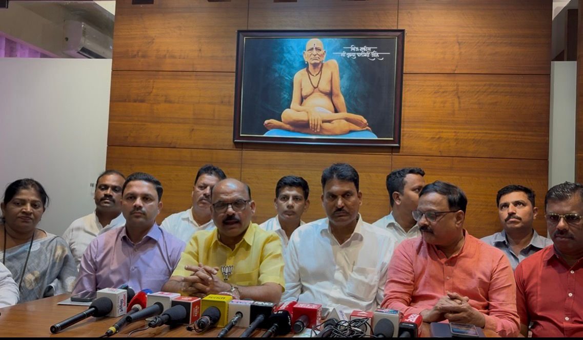 नारायण राणे यांचा ७४ वा वाढदिवस: मुख्यमंत्र्यांसह दिग्गज नेत्यांची मांदियाळी; ‘पुष्पगुच्छ नको, पुस्तक द्या’ उपक्रमातून साहित्याचा जागर