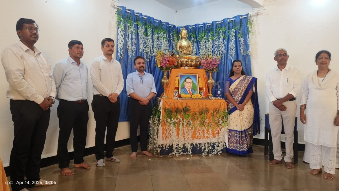 *डॉ. बाबासाहेब आंबेडकरांना कणकवलीत अभिवादन*