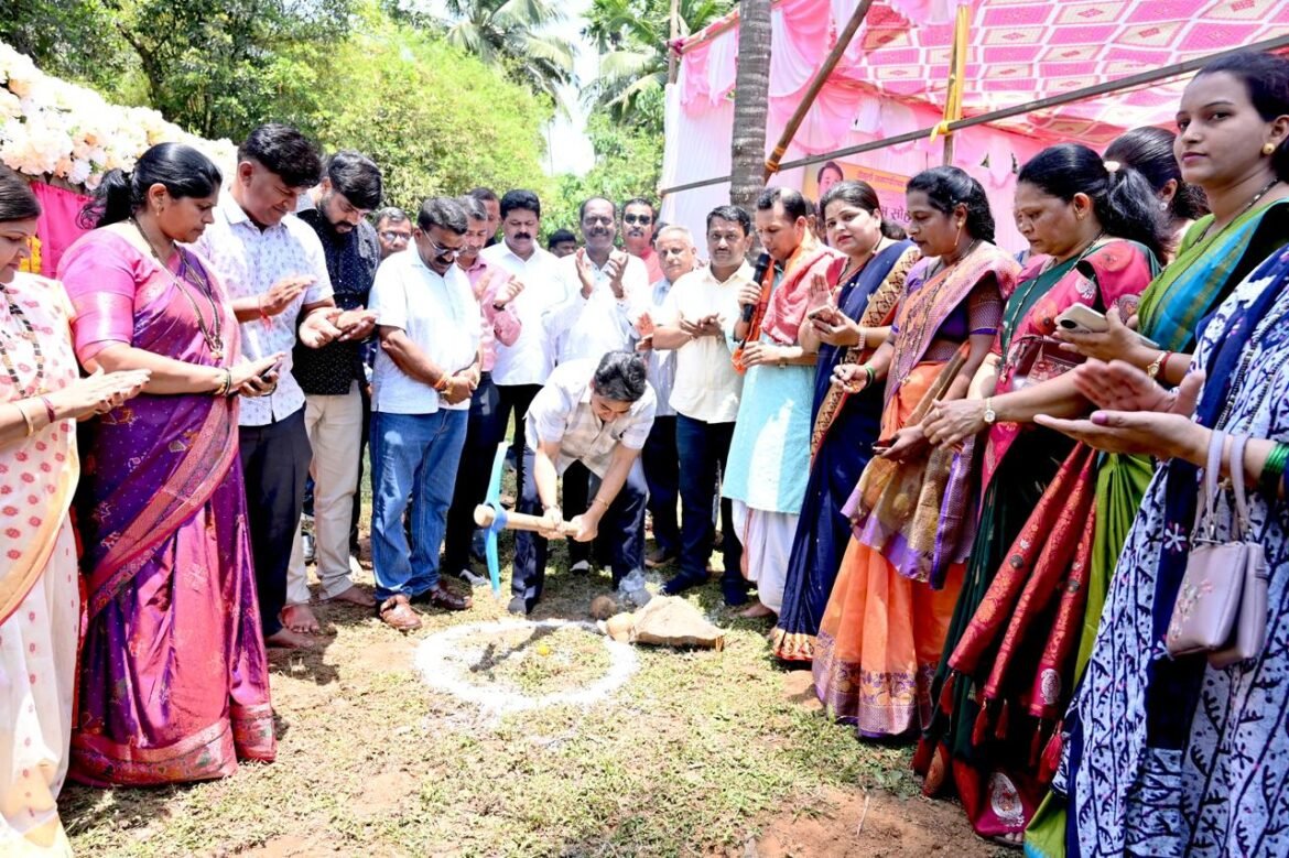 _वेंगुर्ला भटवाडीत ‘नमो उद्यान’ प्रकल्पाचा शुभारंभ_
