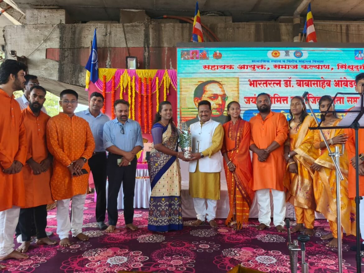 कणकवलीत डॉ. आंबेडकर जयंती साजरी