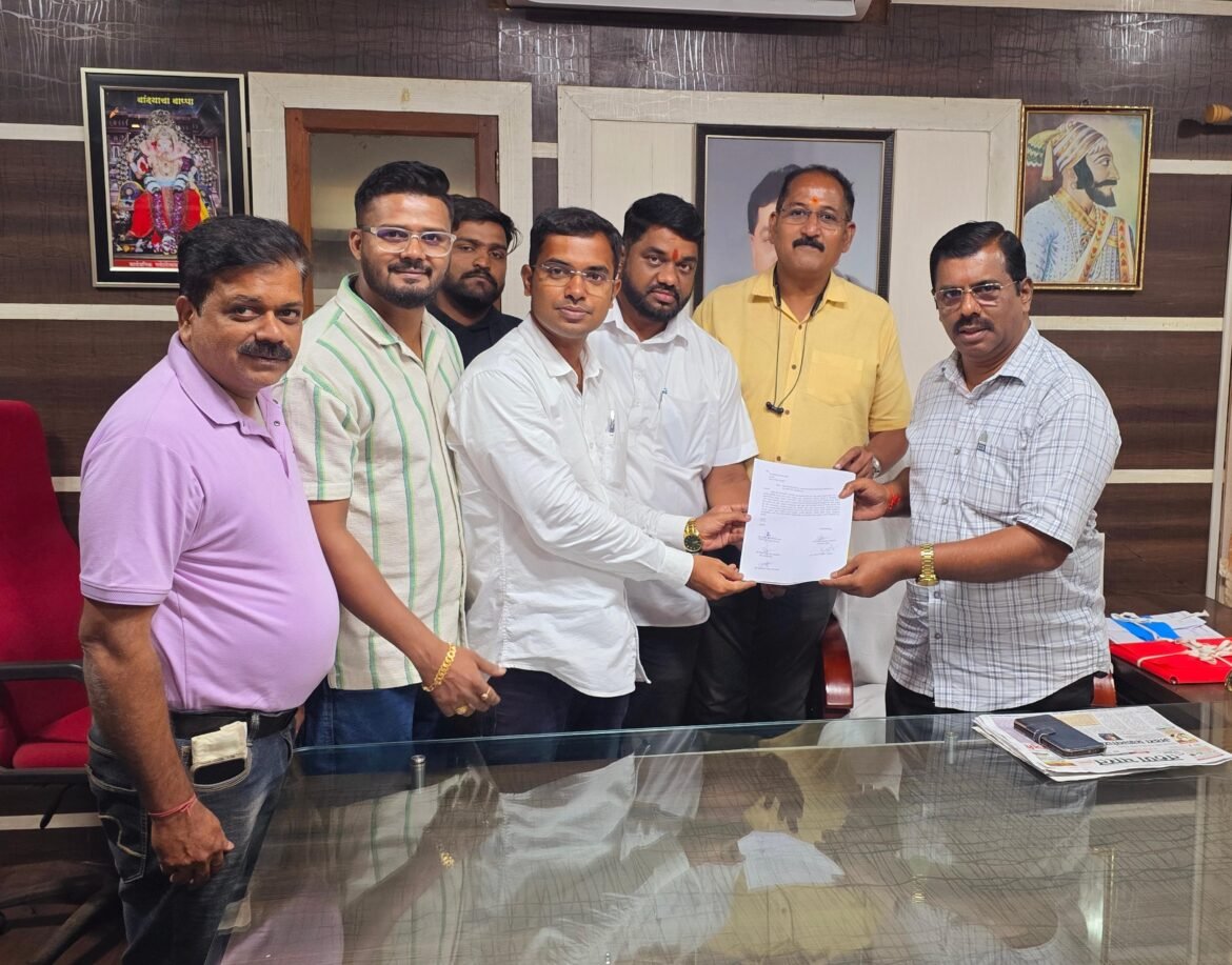 बांदा पूरपरिस्थिती निवारणासाठी जिल्हा परिषद आक्रमक; तात्काळ लाकडी बोट व साहित्य पुरवण्याचे प्रमोद कामत यांचे आश्वासन*