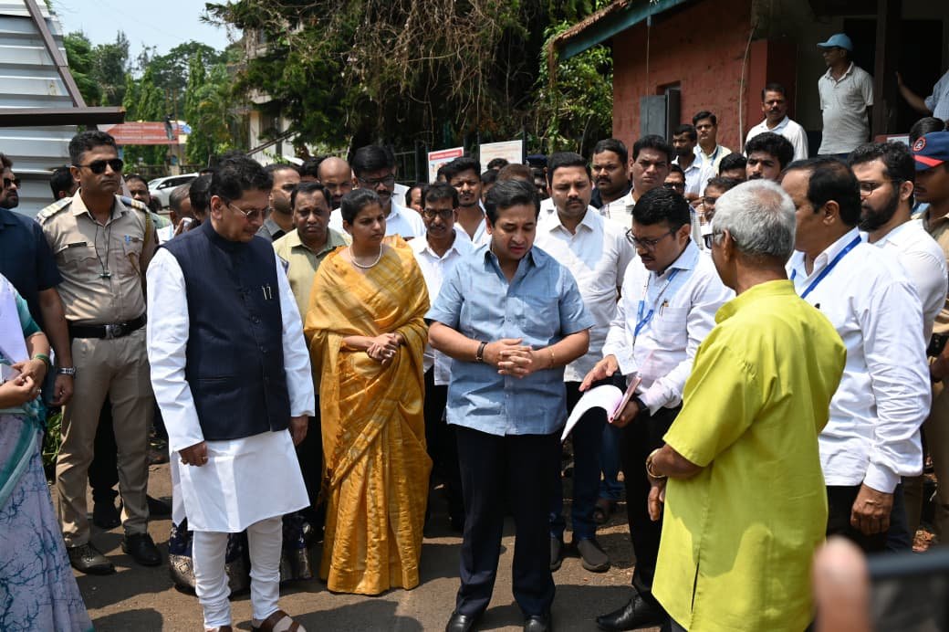 जास्तीत जास्त नुकसान भरपाई मिळवून देण्यासाठी शासनस्तरावर पाठपुरावा करणार