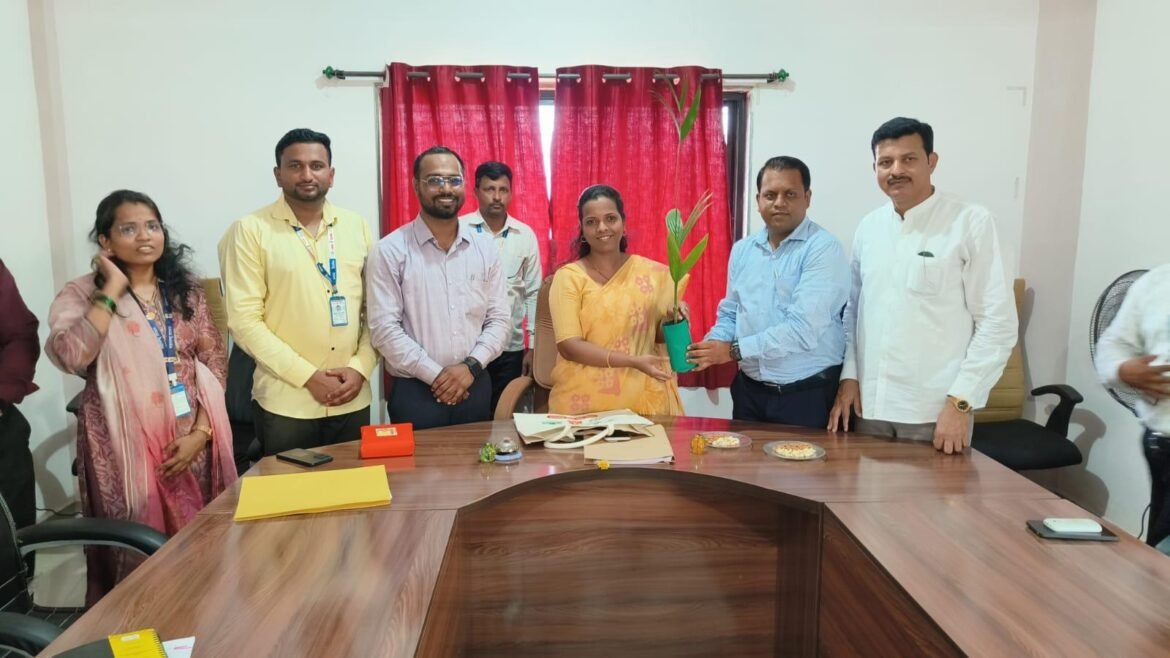 *_जिल्हाधिकारी तृप्ती धोडमिसे यांनी केला दोडामार्ग तालुका दौरा_*