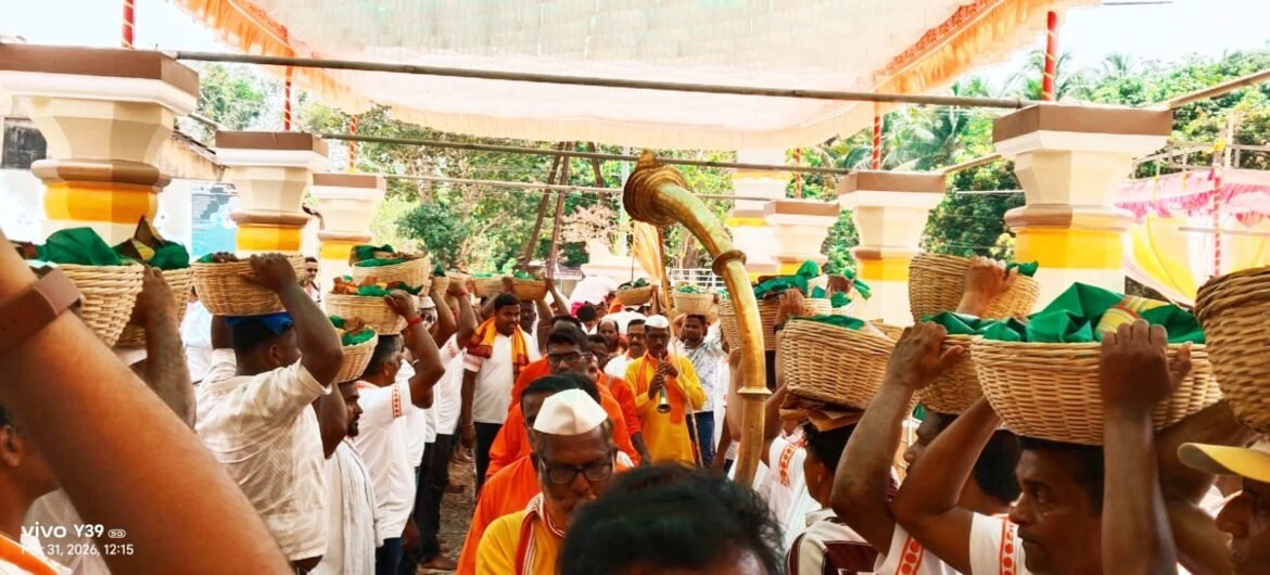 ढोलताशांच्या गजरात सातेरी मंदिरात मळीचे आगमन