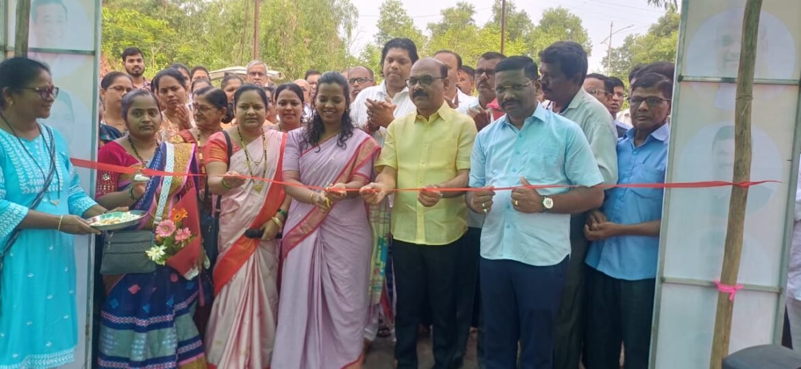_सिंधुदुर्गनगरी येथेअस्सल गावठी आठवडा बाजाराचा शुभारंभ_