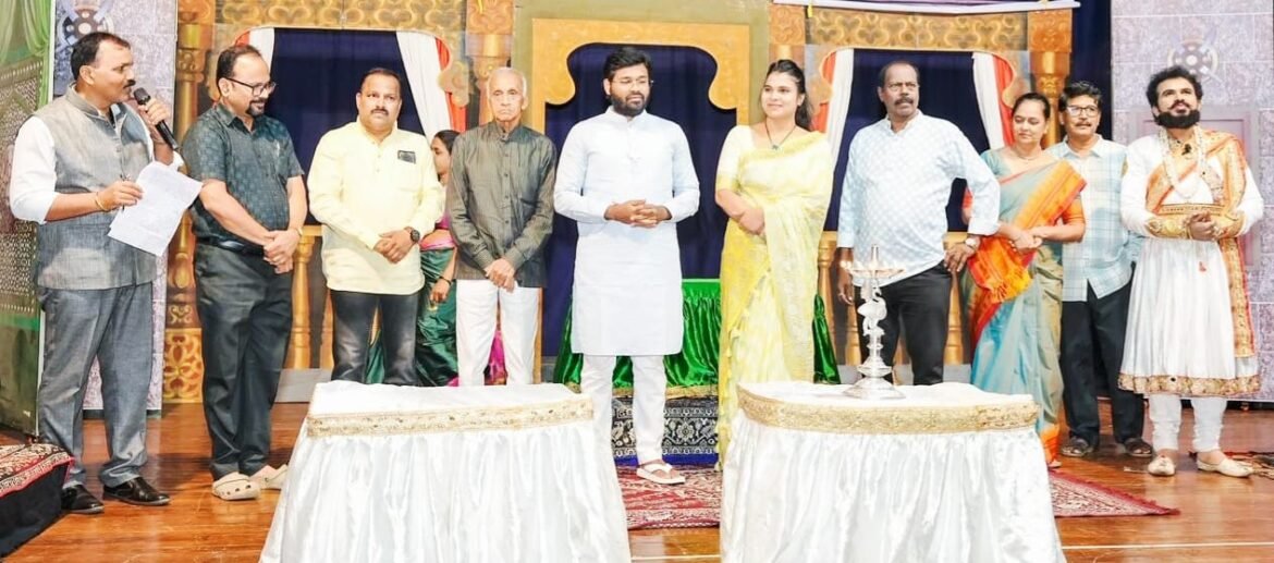 ऐतिहासिक नाट्यप्रयोग “इथे ओशाळला मृत्यू” वेंगुर्ले येथील मधुसूदन कालेलकर नाट्यगृहात आयोजित!