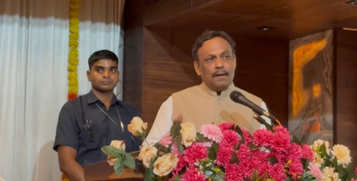 *सिंधुदुर्गच्या विकासाचा ‘रोडमॅप’ हवा; कार्यकर्त्यांच्या सन्मानासाठी कटिबद्ध : विनोद तावडे