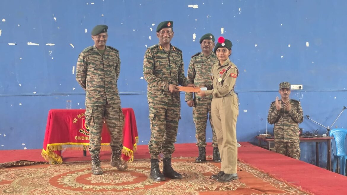 न्यू इंग्लिश स्कूल फोंडाघाटच्या मनस्या फाले हिला ‘बेस्ट कॅडेट’ स्कॉलरशिप प्रदान; राष्ट्रीय स्तरावरील ‘गोल्ड मेडल’ कामगिरीचे सार्थक*