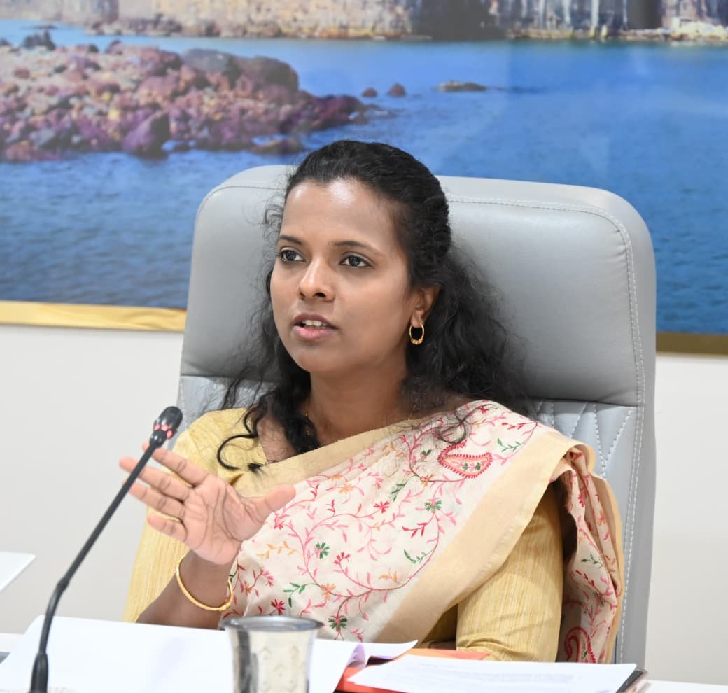 जिल्हाधिकारी तृप्ती धोडमिसे यांच्या अध्यक्षतेखाली पावसाळी मासेमारी बंदी कालावधीबाबत जिल्हा सल्लागार व सनियंत्रण समितीची बैठक संपन्न*