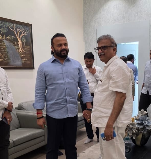 ग्रामविकास मंत्री जयकुमार गोरे कडे  आमदार प्रमोद जठार यांची विविध विकासकामांसाठी निधीची मागणी