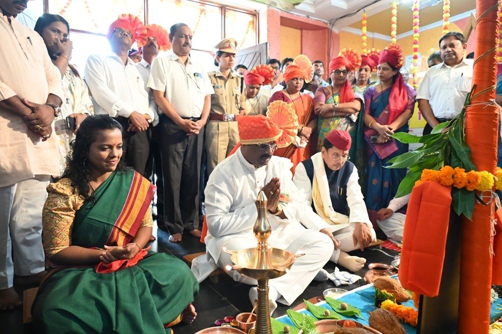 _जिल्हा परिषदेत शिवस्वराज्य दिन उत्साहात साजरा_*