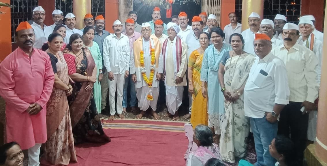 पंतप्रधान नरेंद्रभाई मोदी यांच्या १२ वर्षाच्या यशस्वी वाटचालीनिमीत्त वेंगुर्लेत महाआरती