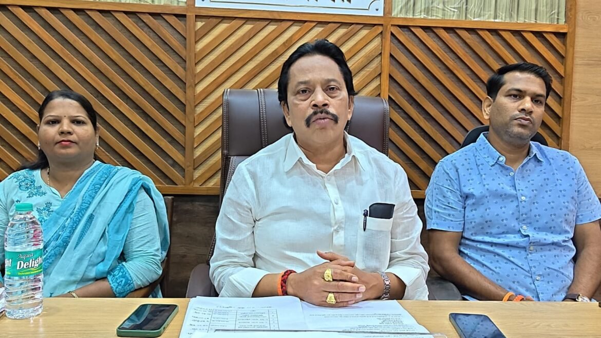 कणकवलीच्या सर्वांगीण विकासासाठी १०२.५० कोटींच्या निधीची मागणी*
