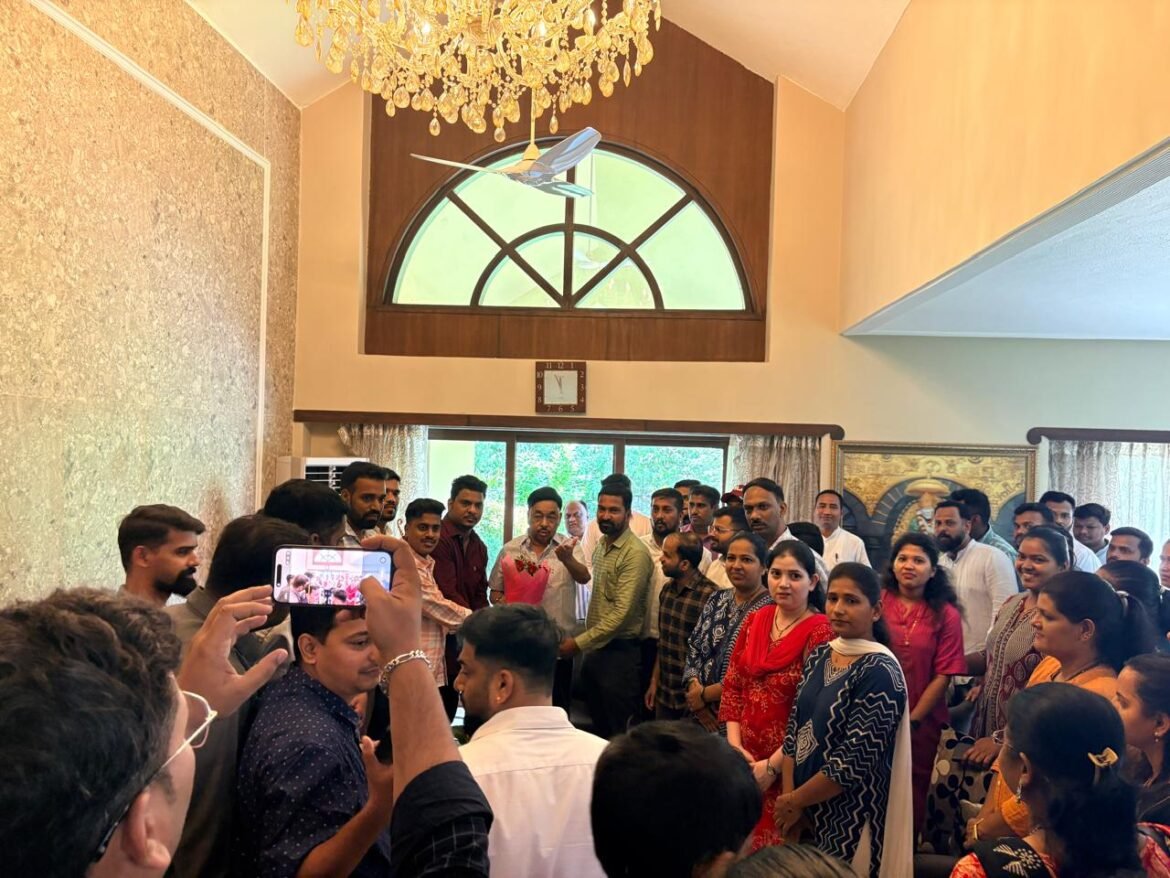 सिंधुदुर्ग जिल्हा मध्यवर्ती बँकेतील तात्पुरत्या कर्मचाऱ्यांना कायम सेवेत घ्यावे