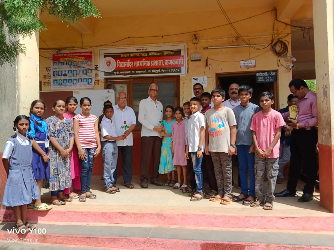 विद्यामंदिर माध्यमिक प्रशाला कणकवली येथे ज्ञानमंदिरातील पहिले पाऊल शाळा प्रवेशोत्सव उत्साहात साजरा