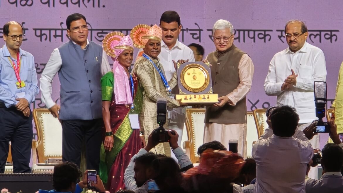 सिंधुदुर्गचा डंका! संतोष गावडे यांना ‘शेतीनिष्ठ शेतकरी’ तर शरद धुरी यांना ‘कृषी भूषण’ पुरस्कार प्रदान