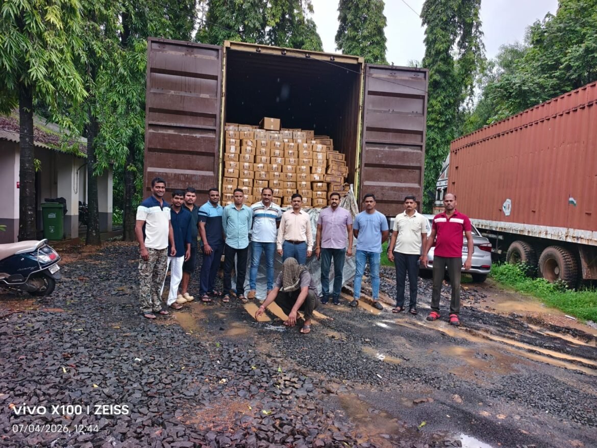 सिंधुदुर्गात स्थानिक गुन्हे अन्वेषण शाखेची मोठी कारवाई; दीड कोटींचा गोवा बनावटीचा दारूसाठा जप्त, राजस्थानचा आरोपी गजाआड