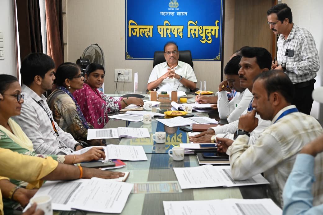 एचआयव्हीमुक्त सिंधुदुर्गासाठी सर्व विभागांनी समन्वयाने काम करावे-मुख्य कार्यकारी अधिकारी रवींद्र खेबुडकर