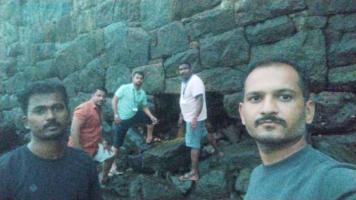 सिंधुदुर्ग किल्ल्यावरील ढासळलेल्या बुरुजाची भारतीय पुरातत्व विभाग कडून पाहणी