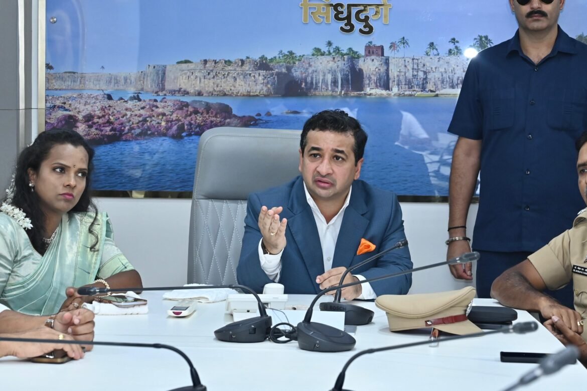 आंबोलीत वाहतूक कोंडीला लगाम; आठ दिवसांत वाहनतळ, धबधब्यासाठी ई-वाहन सेवा सुरू होणार