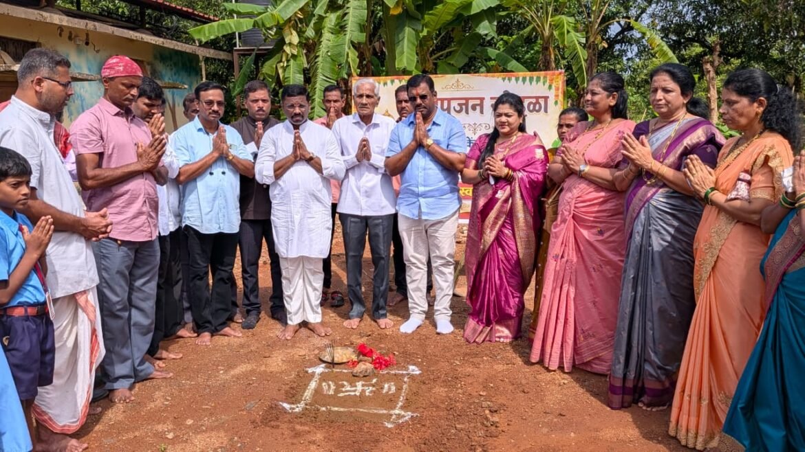 जि. प. उपाध्यक्ष दादा साईल यांच्या हस्ते पाट वरचावाडा केंद्रशाळेच्या विकासकामाचा भूमिपूजन सोहळा संपन्न
