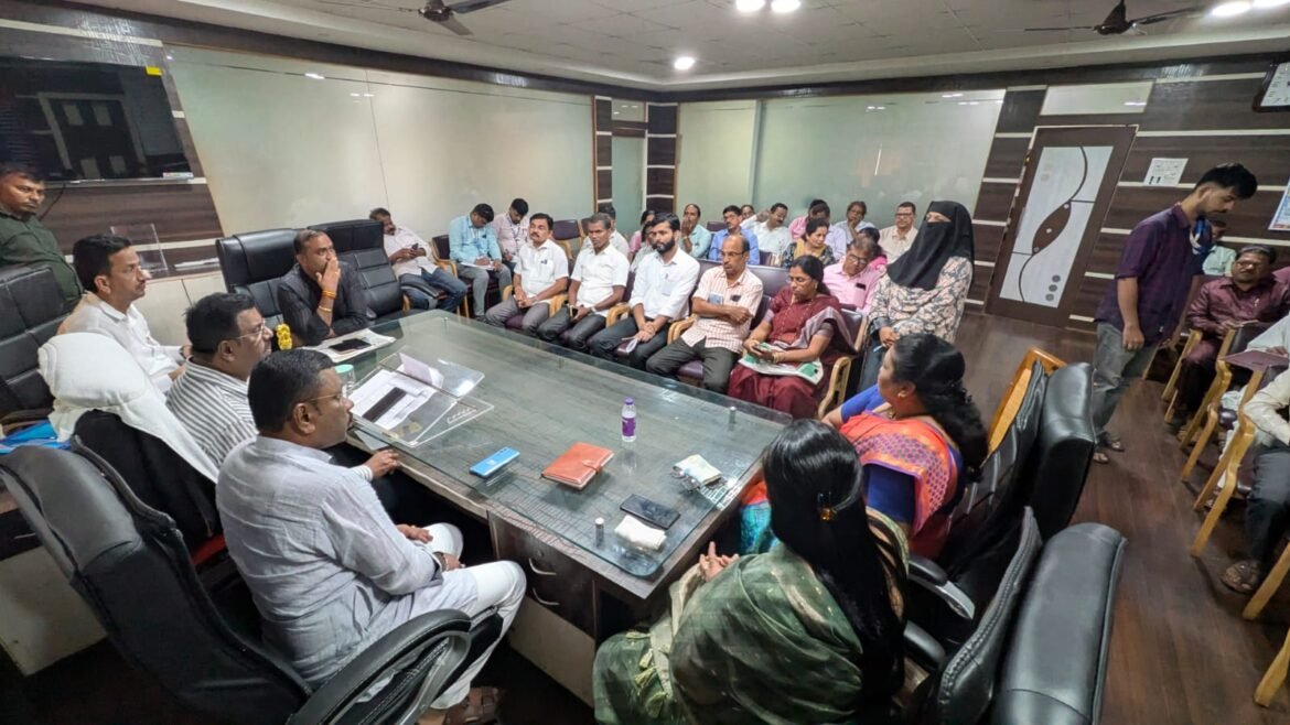 एस.टी. महामंडळाच्या विविध समस्या संदर्भात बैठक